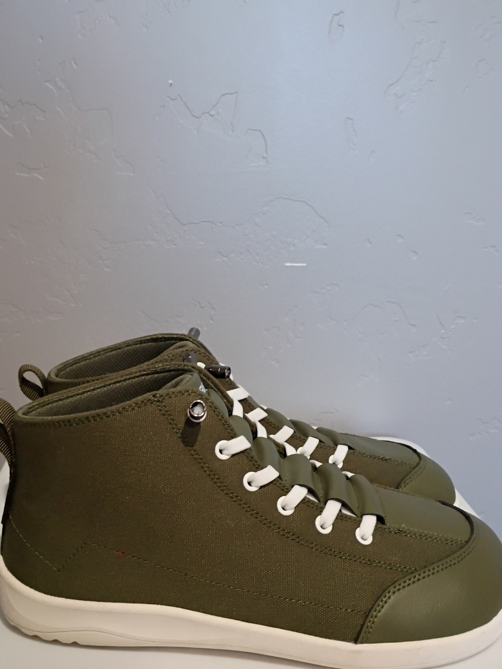 Olive High-Top Sneakers - Casual Street Style